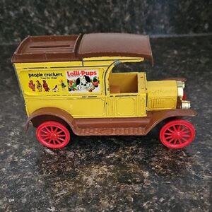Vintage Toy BANK - Yellow and Brown
